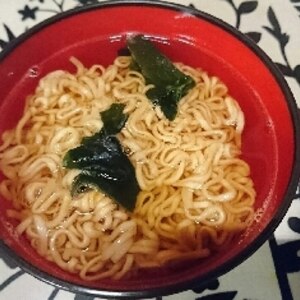 チキンラーメンで！卵・わかめラーメン